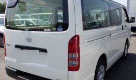 TOYOTA HIACE VAN 2020 中古