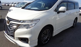 NISSAN ELGRAND 2017 中古