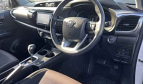 TOYOTA HILUX 2018 中古