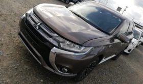 三菱アウトランダー MITSUBISHI OUTLANDER 2015 中古