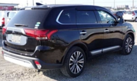 MITSUBISHI OUTLANDER 2019 中古