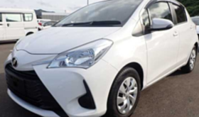 トヨタ ヴィッツ TOYOTA VITZ 2017 中古