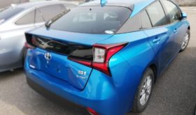 トヨタプリウス TOYOTA PRIUS 2019 中古