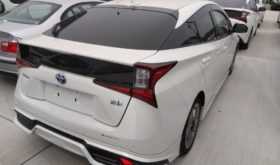 トヨタプリウス TOYOTA PRIUS 2019 中古