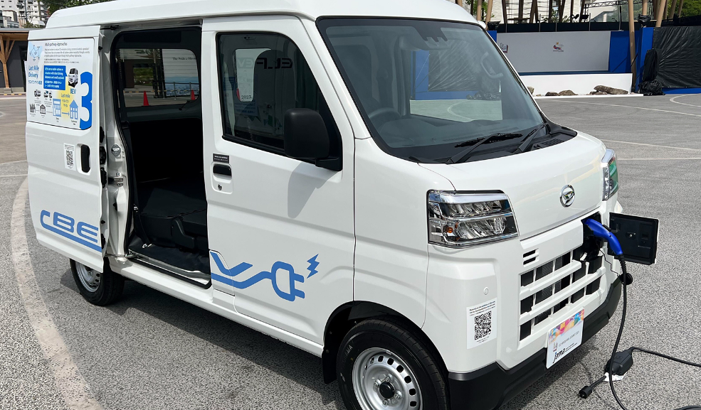 トヨタ、ダイハツ、スズキが共同開発でバッテリ電気自動車軽バン