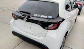 トヨタ ヤリス TOYOTA YARIS 2020 中古