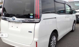 トヨタ ノア TOYOTA NOAH 2018 中古