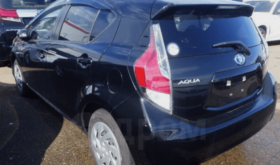 トヨタ アクア TOYOTA AQUA 2014 中古
