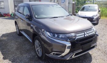 三菱アウトランダー MITSUBISHI OUTLANDER 2019